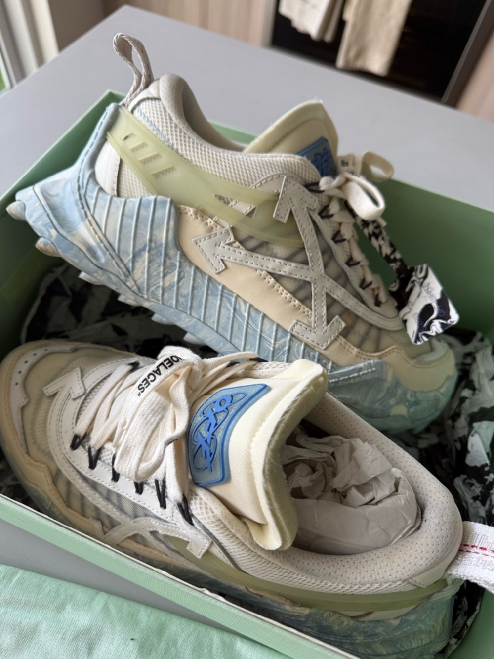 Off-White Cream & Pale Blue Arrow Runner Sneakers